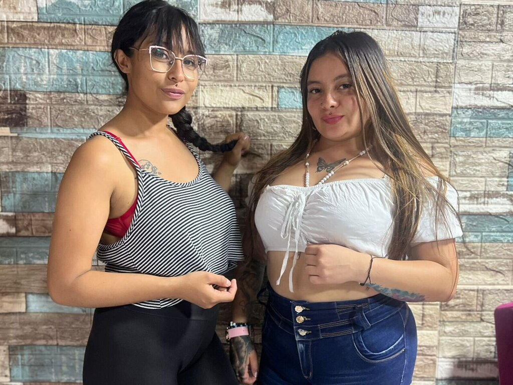 VioletaAndLili Webcam Vidéo